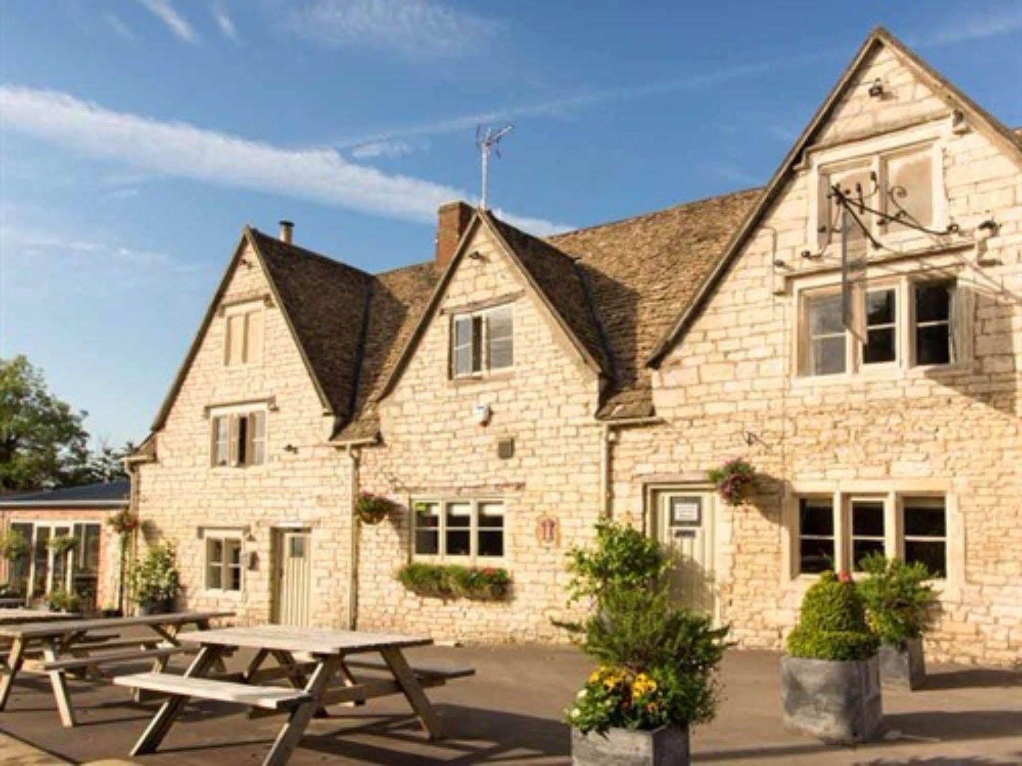 The Bell Inn Stroud  Dış mekan fotoğraf