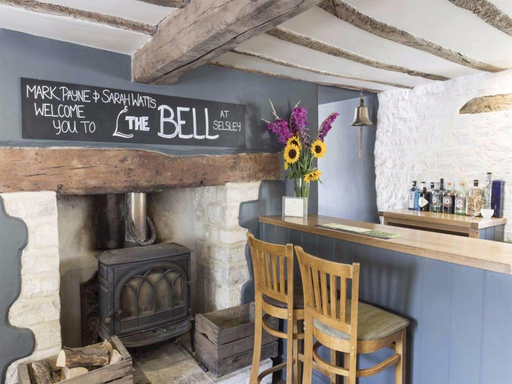 The Bell Inn Stroud  Dış mekan fotoğraf